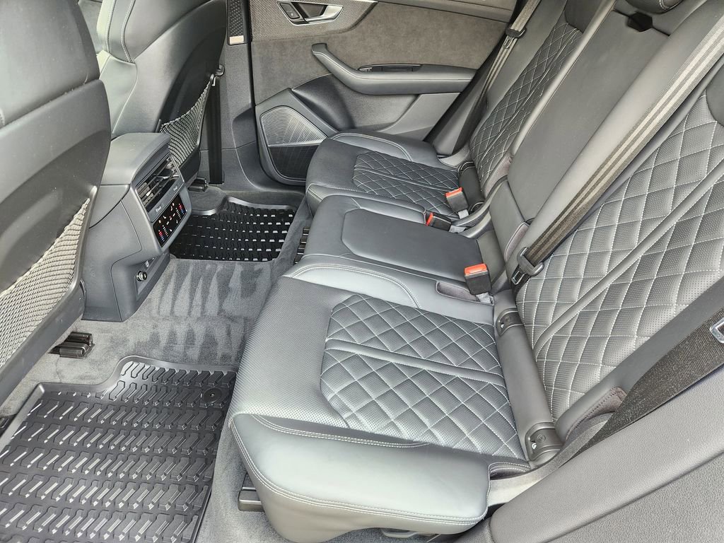 Used 2020 Audi SQ8 Prestige w/ Prestige Package image 30