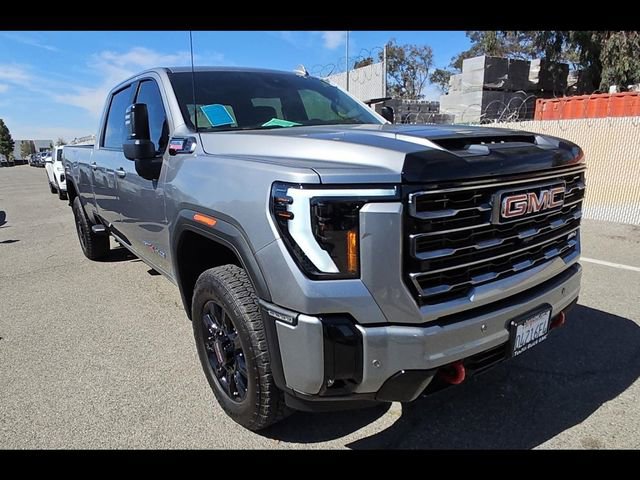 Used 2025 GMC Sierra 2500 AT4 image 2
