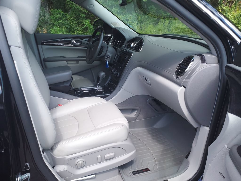 Used 2017 Buick Enclave Premium w/ Experience Buick Package FWD image 10
