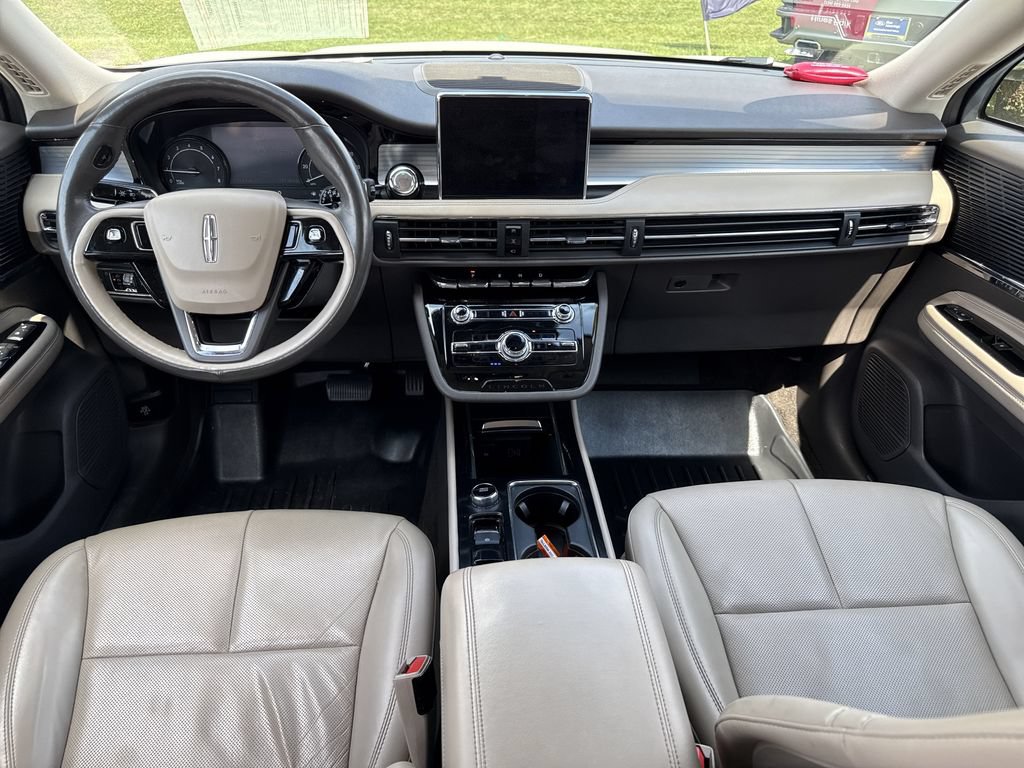 Used 2022 Lincoln Corsair AWD w/ Premium Package image 13