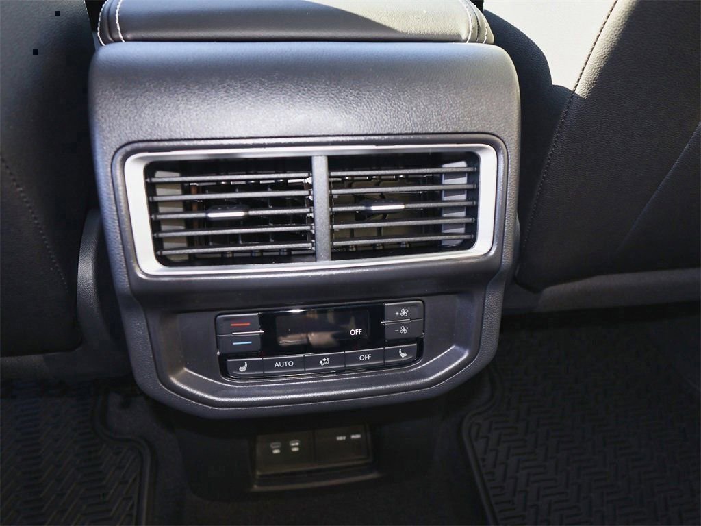 New 2026 Volkswagen Atlas SEL Premium R-Line image 18