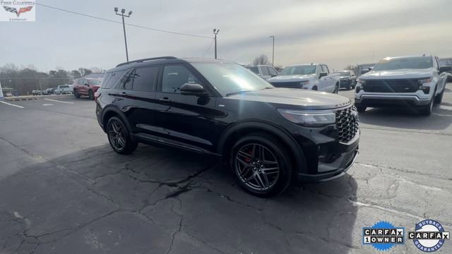 Used 2025 Ford Explorer ST-Line w/ ST-Line Street Pack image 2