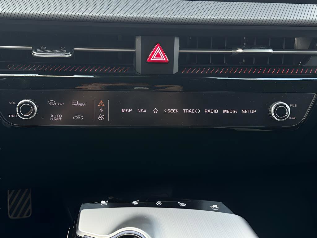 Used 2024 Kia EV6 GT-Line AWD/4WD image 32