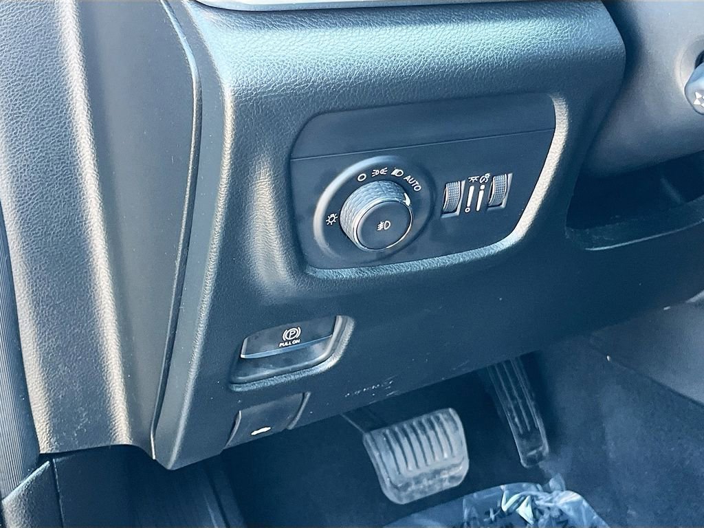 Certified 2025 Jeep Grand Cherokee Overland w/ Adv Protech Group III image 10