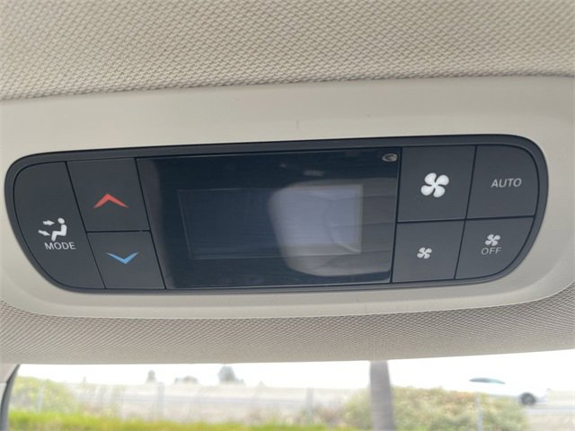 Used 2021 Chrysler Pacifica Touring-L w/ Premium & Safety Sphere Group image 21