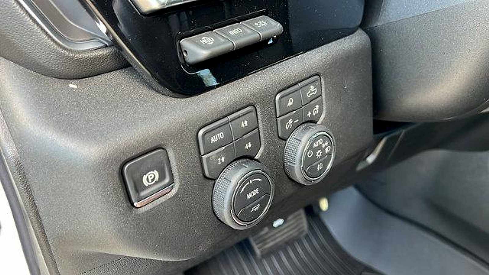 New 2026 Chevrolet Silverado 2500 High Country w/ High Country Premium Package image 31