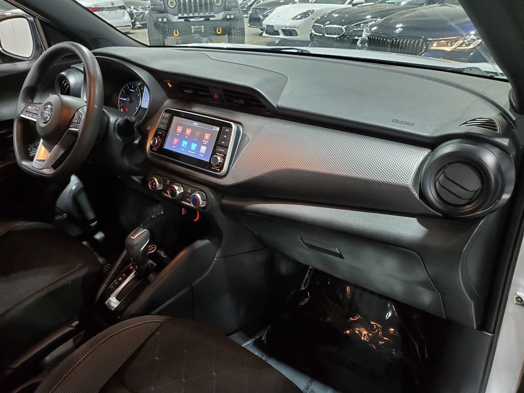 Used 2020 Nissan Kicks S FWD image 15