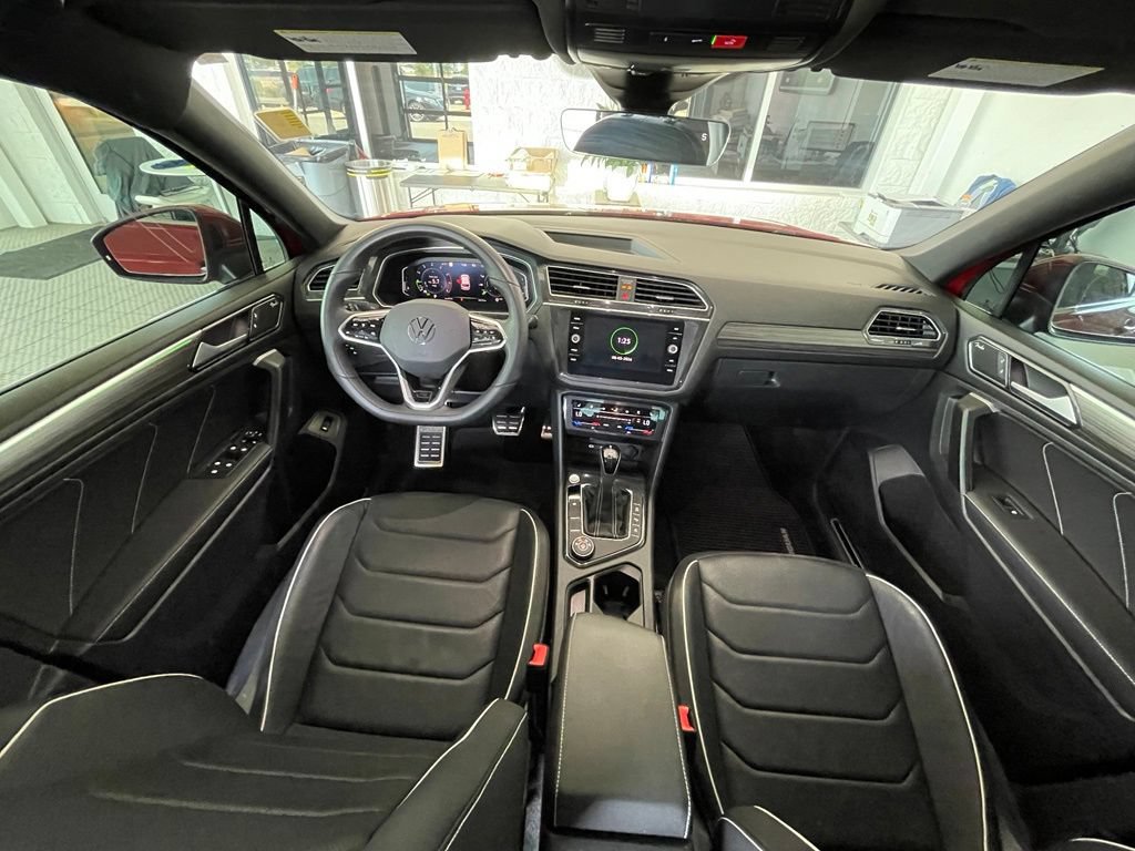 Used 2024 Volkswagen Tiguan SEL R-Line AWD/4WD image 20