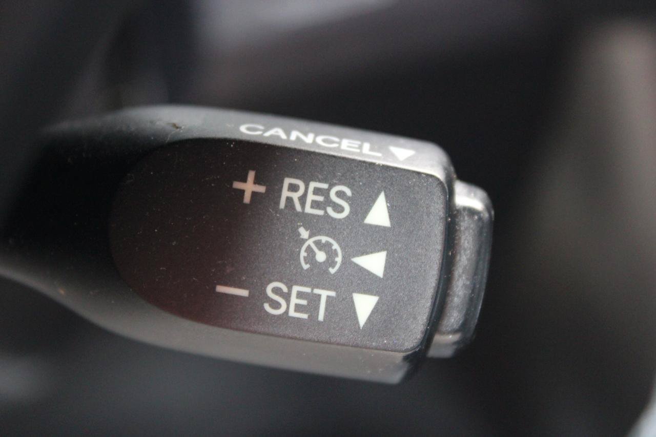 Used 2016 Toyota RAV4 SE FWD image 20