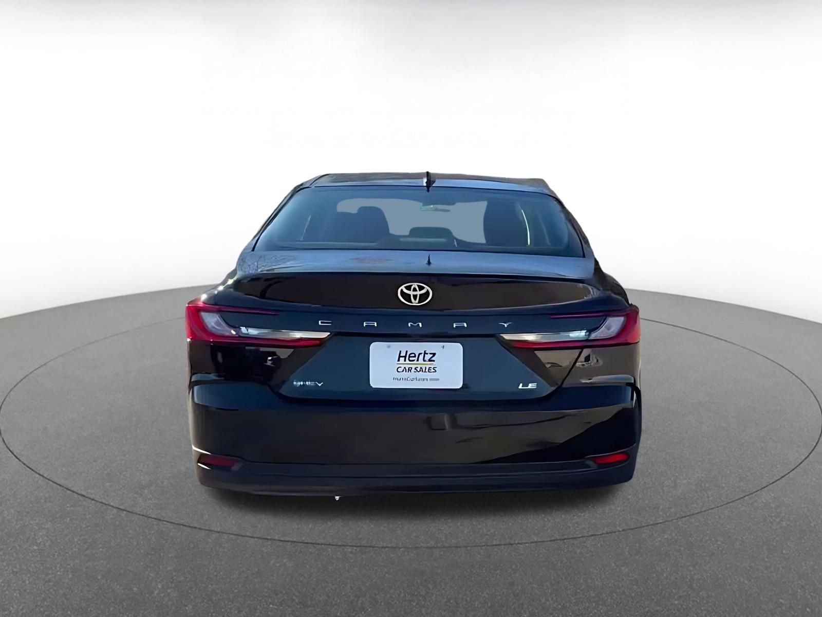 Used 2025 Toyota Camry LE image 11