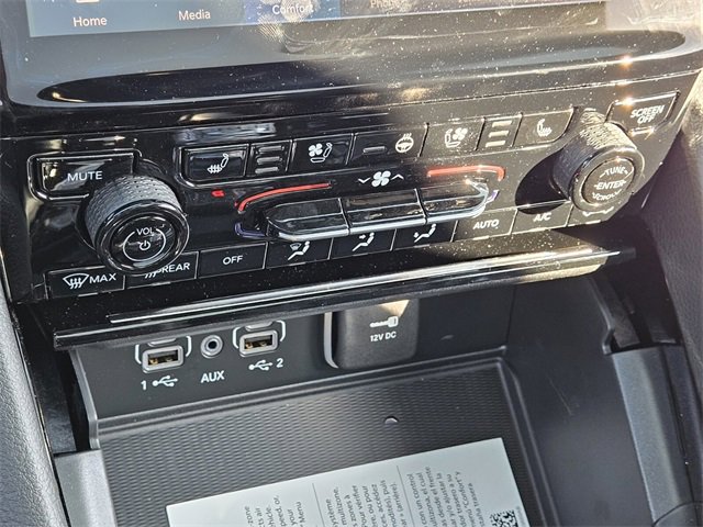 New 2025 Jeep Grand Cherokee L Overland w/ Advanced Protech Group III image 21