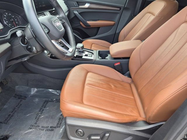 Certified 2023 Audi Q5 2.0T Premium w/ Convenience Package AWD/4WD image 9