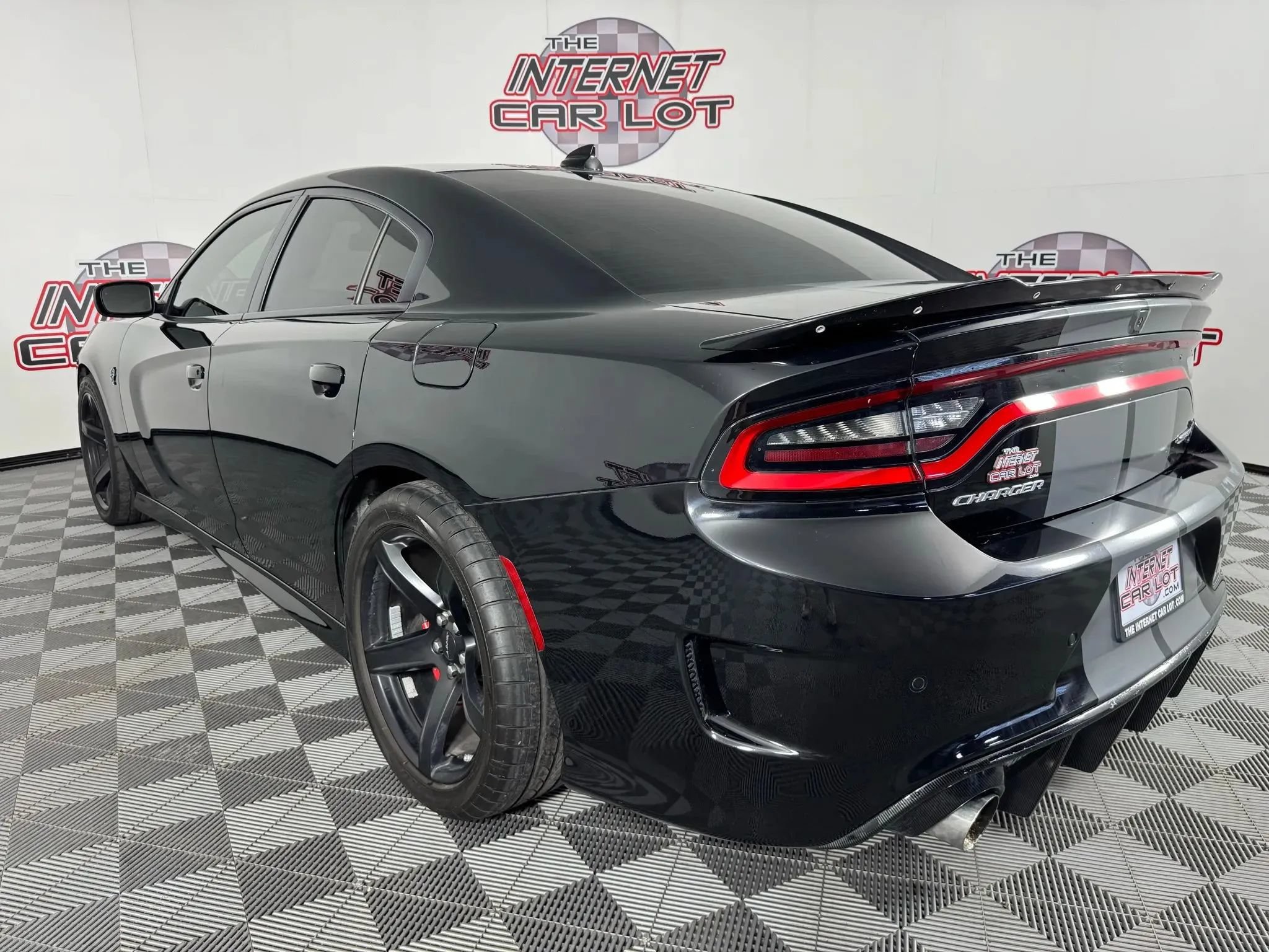 Used 2018 Dodge Charger SRT Hellcat RWD image 27