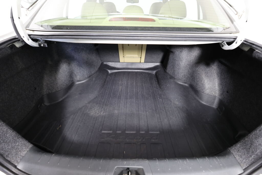 Used 2012 Honda Accord EX-L image 18