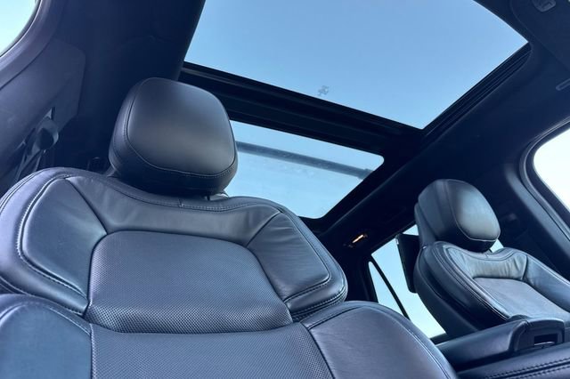 Used 2020 Lincoln Navigator L Reserve w/ Equipment Group 208A Reserve image 21