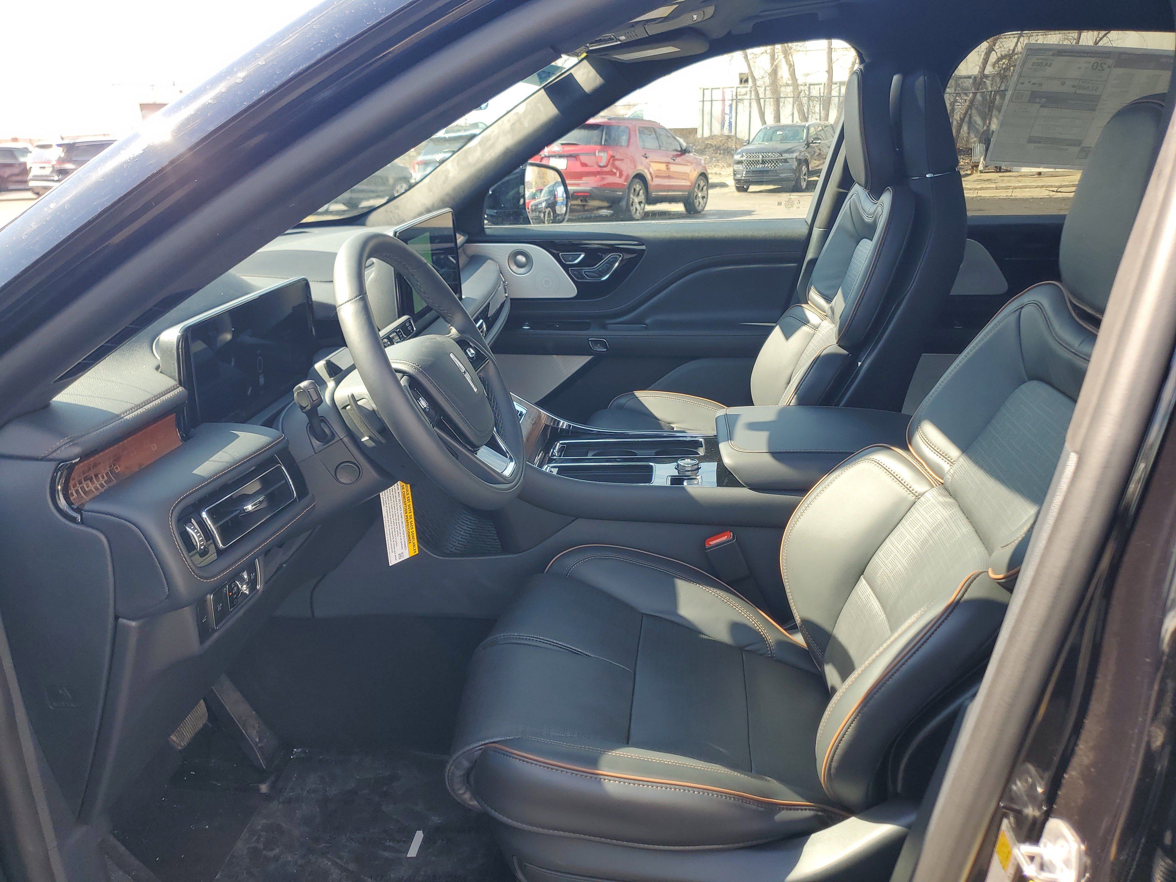 New 2026 Lincoln Aviator Black Label image 11