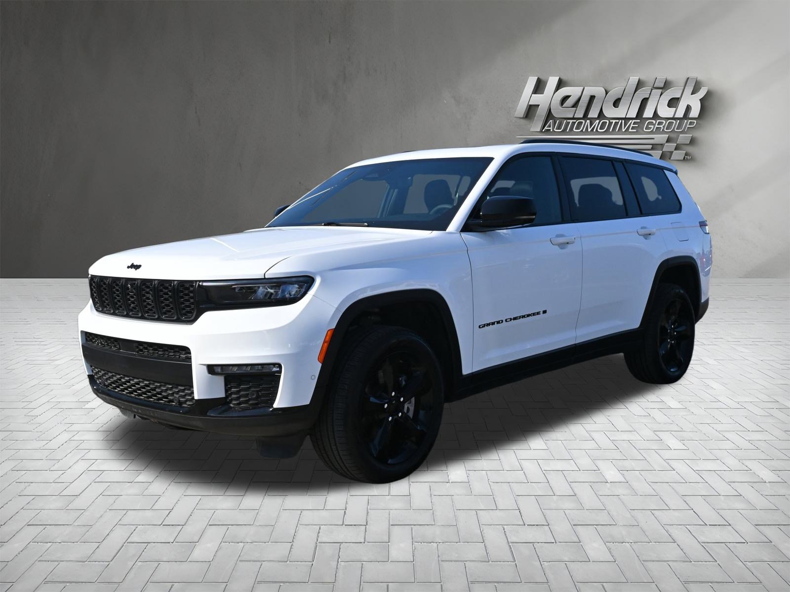 Used 2025 Jeep Grand Cherokee L Limited w/ Luxury Tech Group II image 8