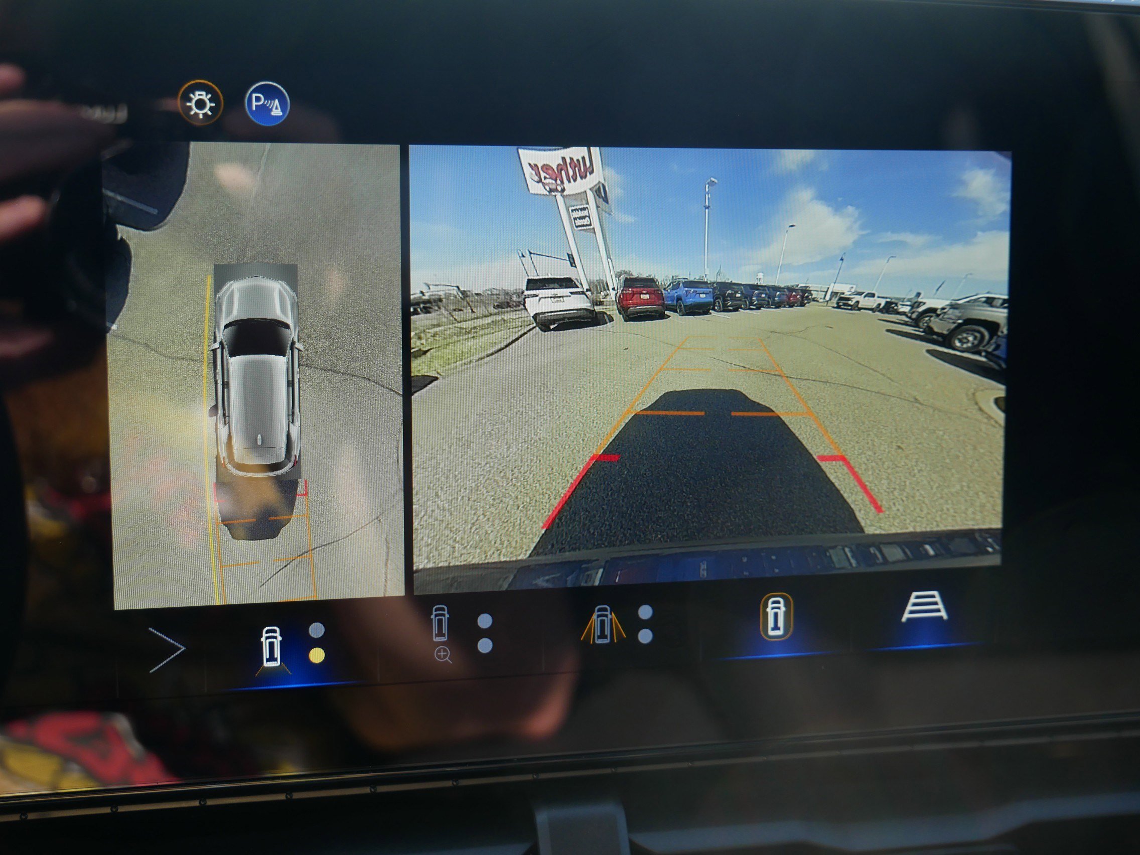 New 2026 Chevrolet Equinox LT w/ Convenience Package II image 10