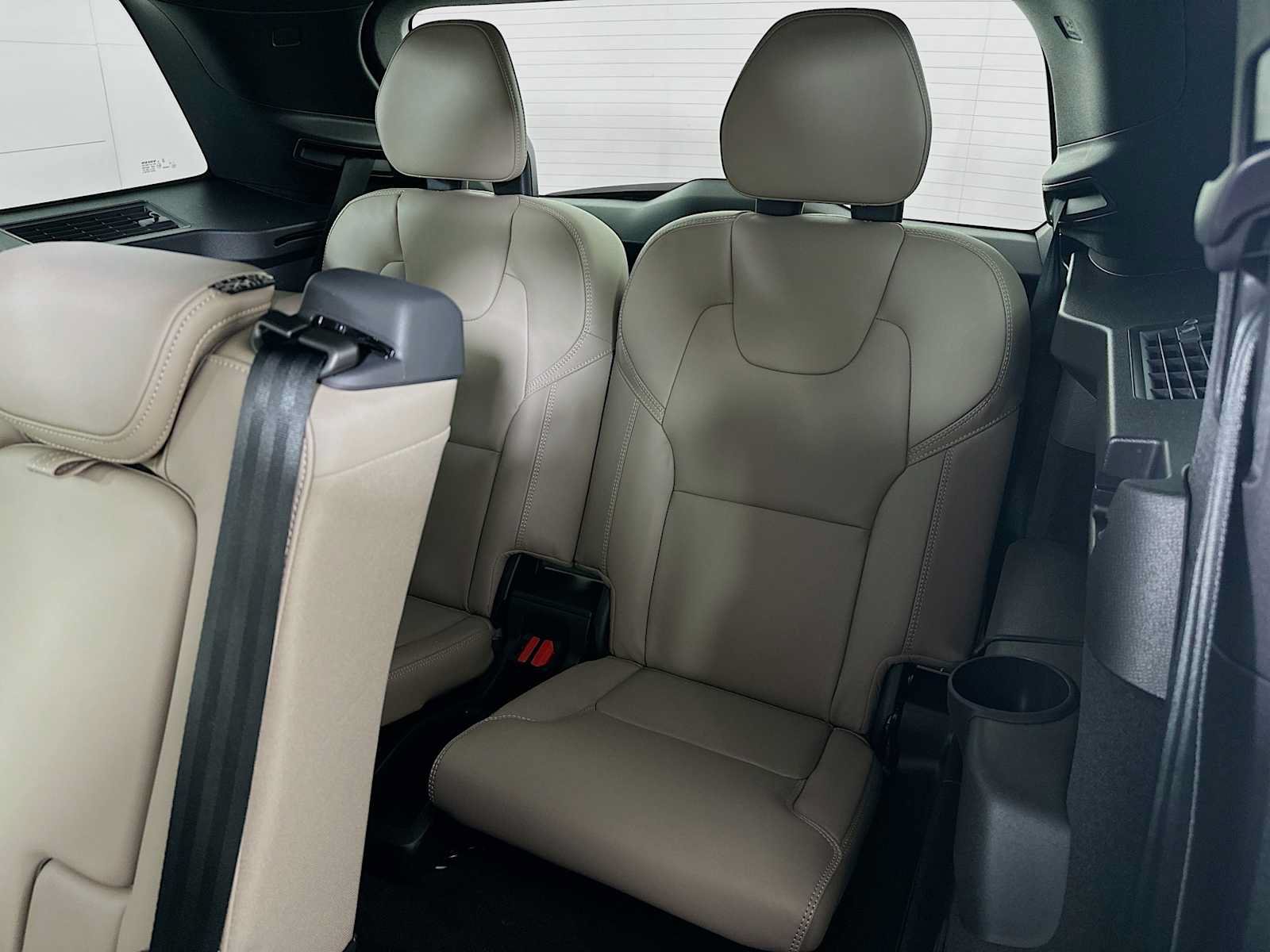 New 2026 Volvo XC90 T8 Ultra w/ Protection Package AWD/4WD image 25