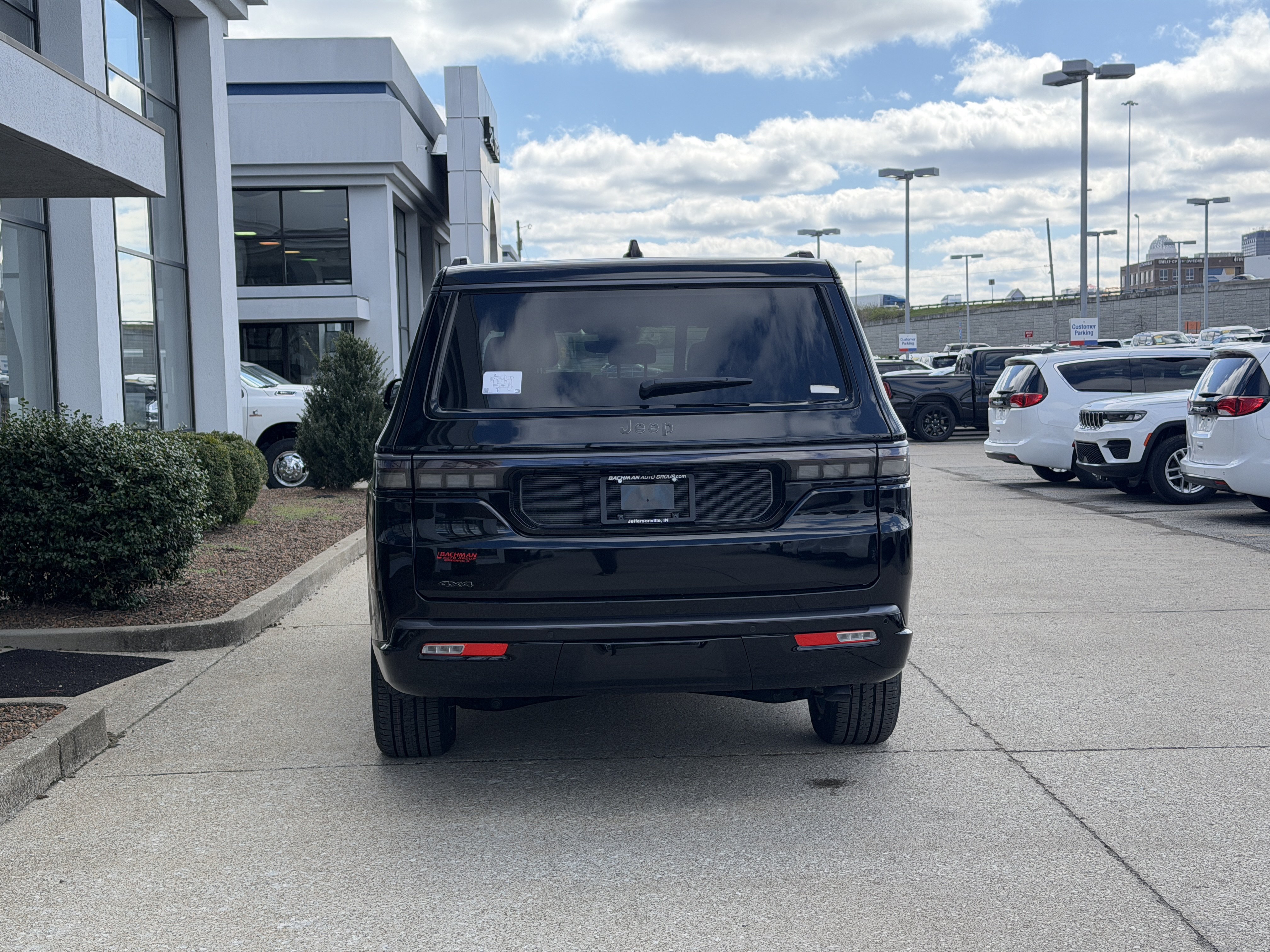 New 2026 Jeep Grand Wagoneer L Limited w/ Premium Group II AWD/4WD image 6