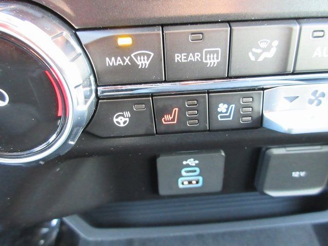 New 2026 Ford F350 Lariat w/ Black Appearance Package image 23