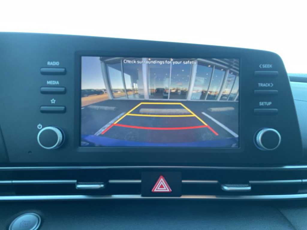 Used 2021 Hyundai Elantra SEL image 16