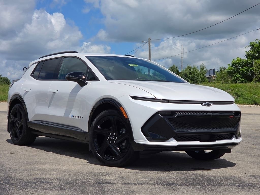 Used 2025 Chevrolet Equinox EV RS FWD image 2
