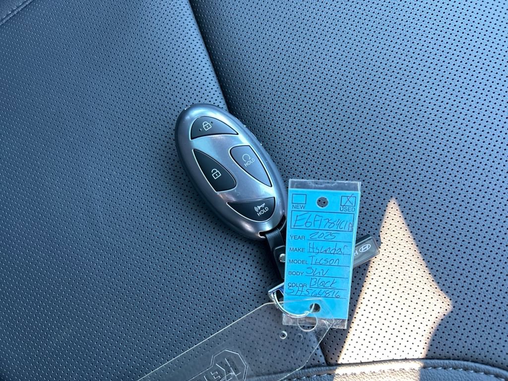 Certified 2025 Hyundai Tucson Limited image 31