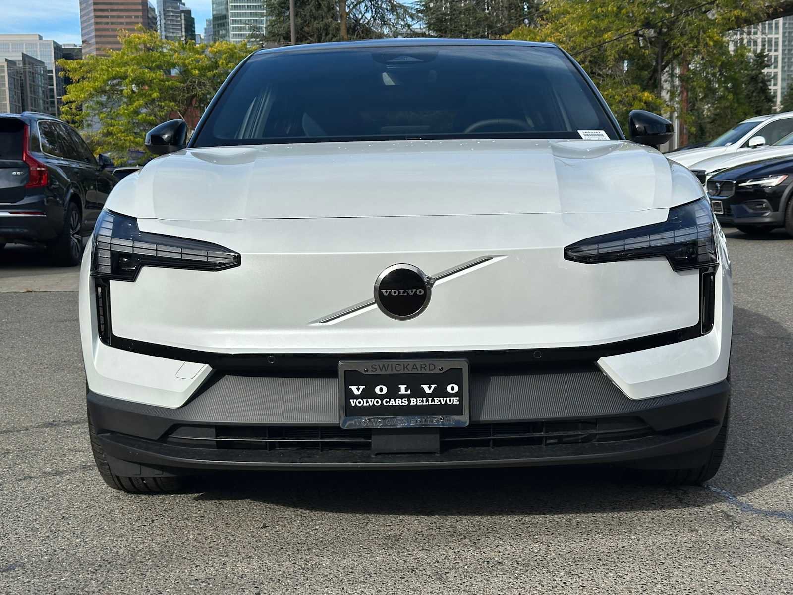 New 2025 Volvo EX30 Plus w/ Protection Package Premier image 16