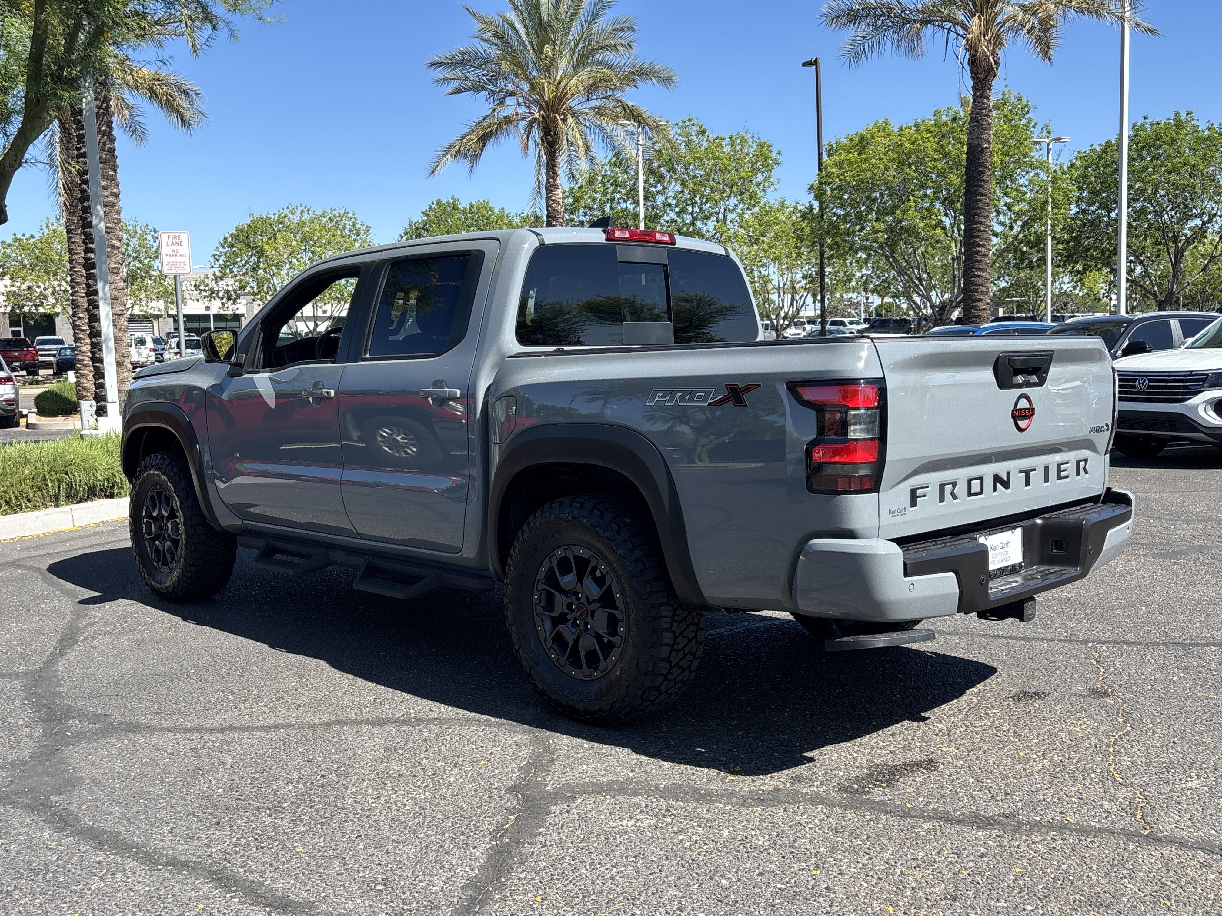 Used 2023 Nissan Frontier Pro-X w/ Pro-X Premium Package image 3