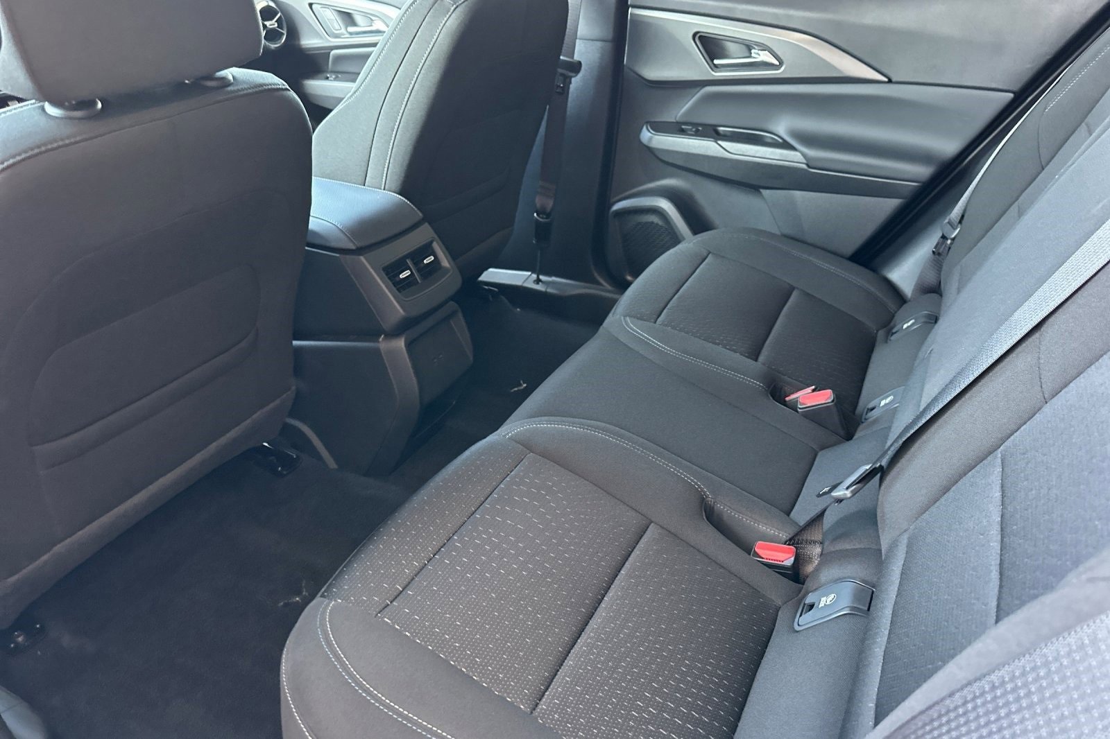 Used 2025 Chevrolet Equinox EV LT image 13