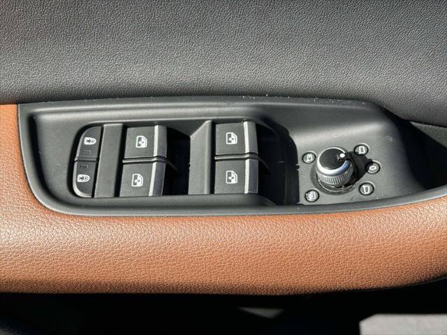Used 2023 Audi Q7 3.0T Premium AWD/4WD image 12