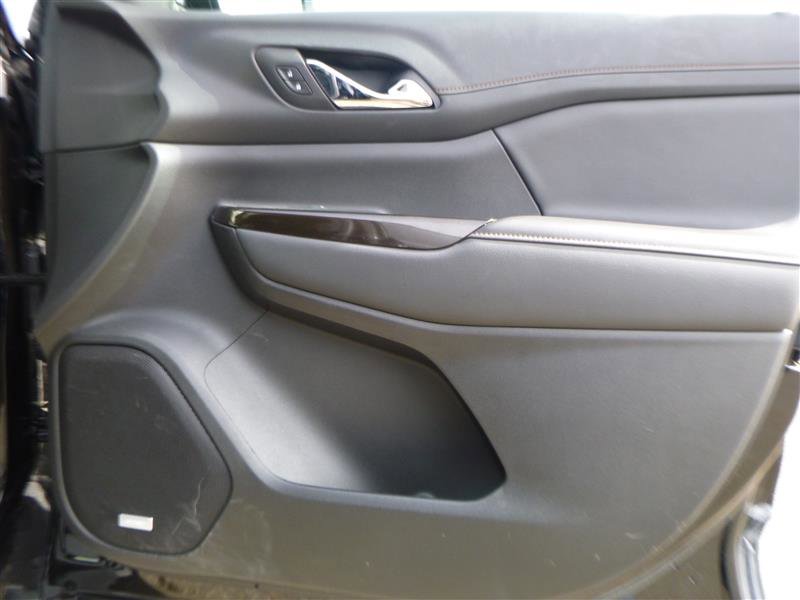 Used 2022 GMC Acadia AT4 w/ Technology Package AWD/4WD image 23