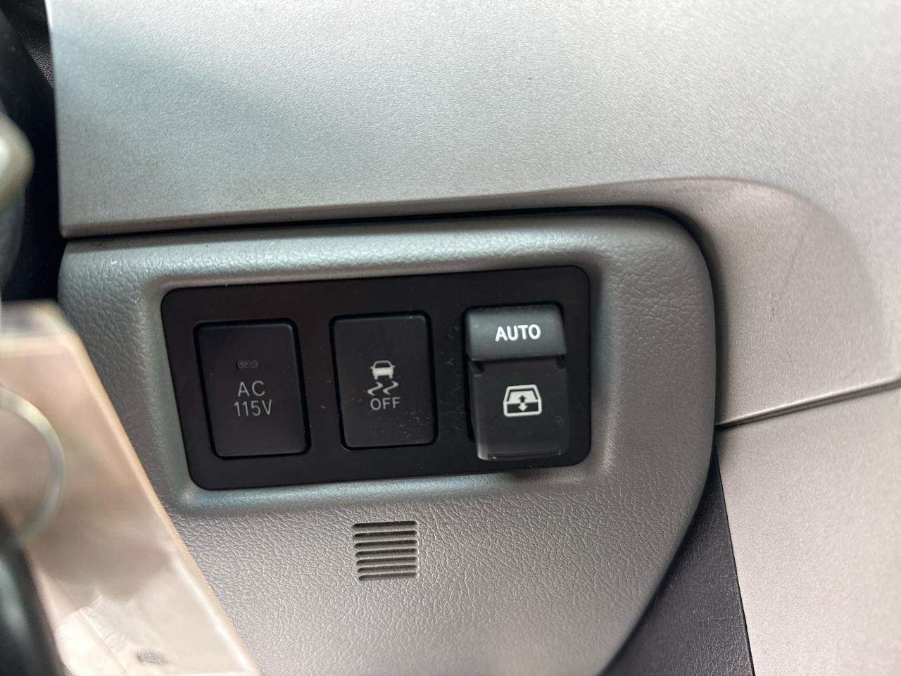 Used 2008 Toyota Sequoia Limited image 17