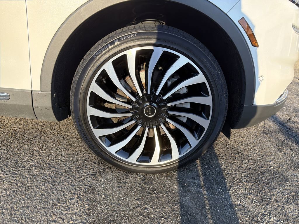 Certified 2022 Lincoln Nautilus Black Label image 33