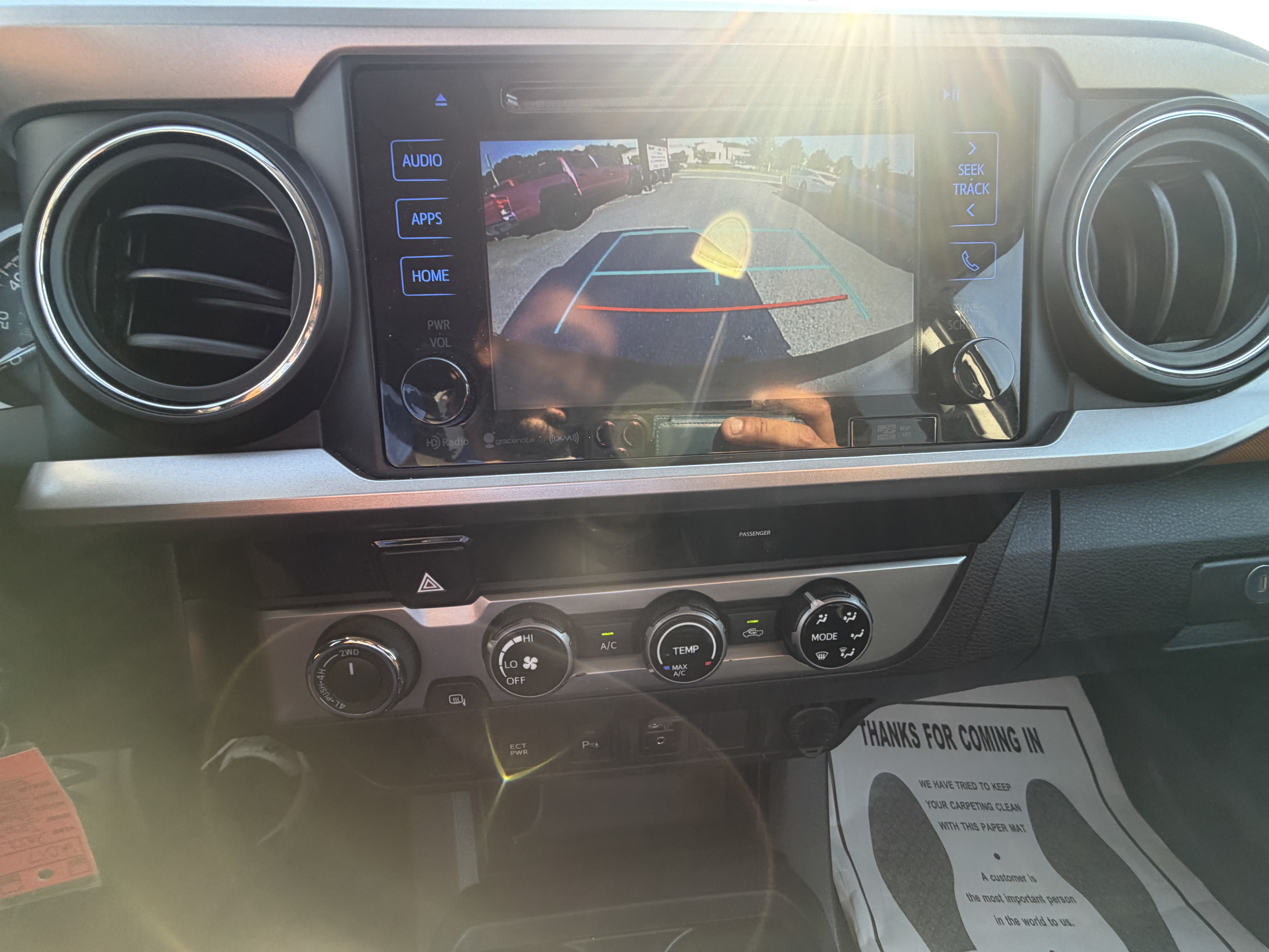 Used 2017 Toyota Tacoma SR5 AWD/4WD image 23