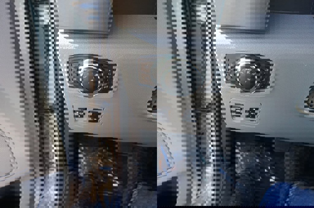 Used 2020 Ford F150 XLT w/ Equipment Group 302A Luxury image 14