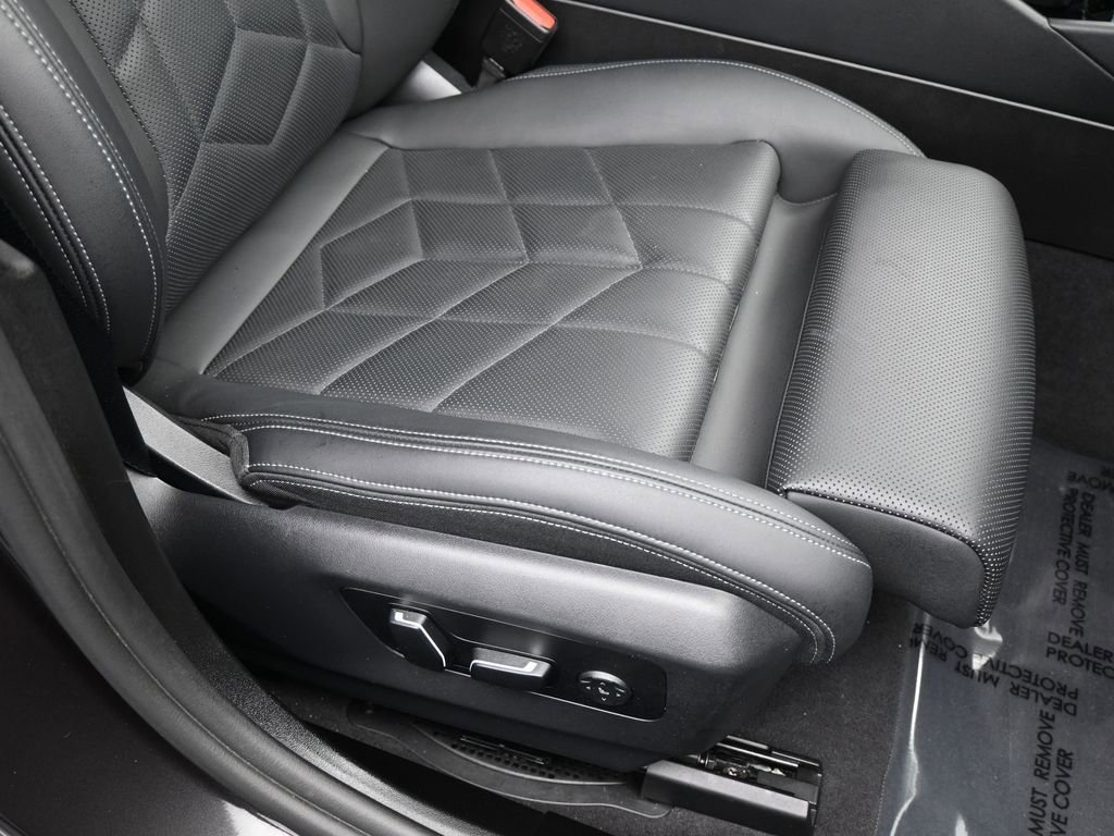 Used 2024 BMW 530i xDrive image 56