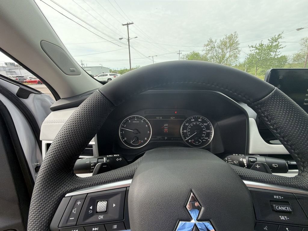 New 2026 Mitsubishi Outlander SE AWD/4WD image 15