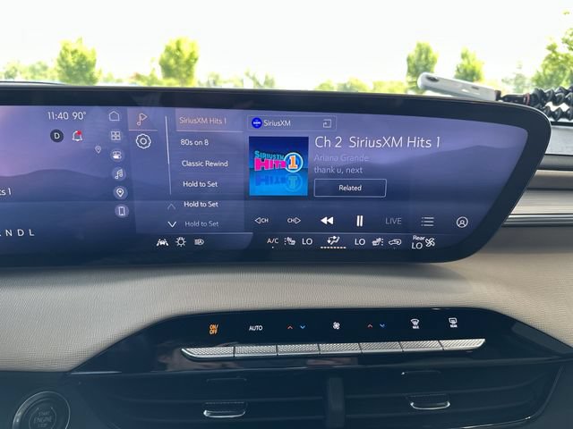 Used 2025 Buick Enclave Preferred w/ Super Cruise Package FWD image 17