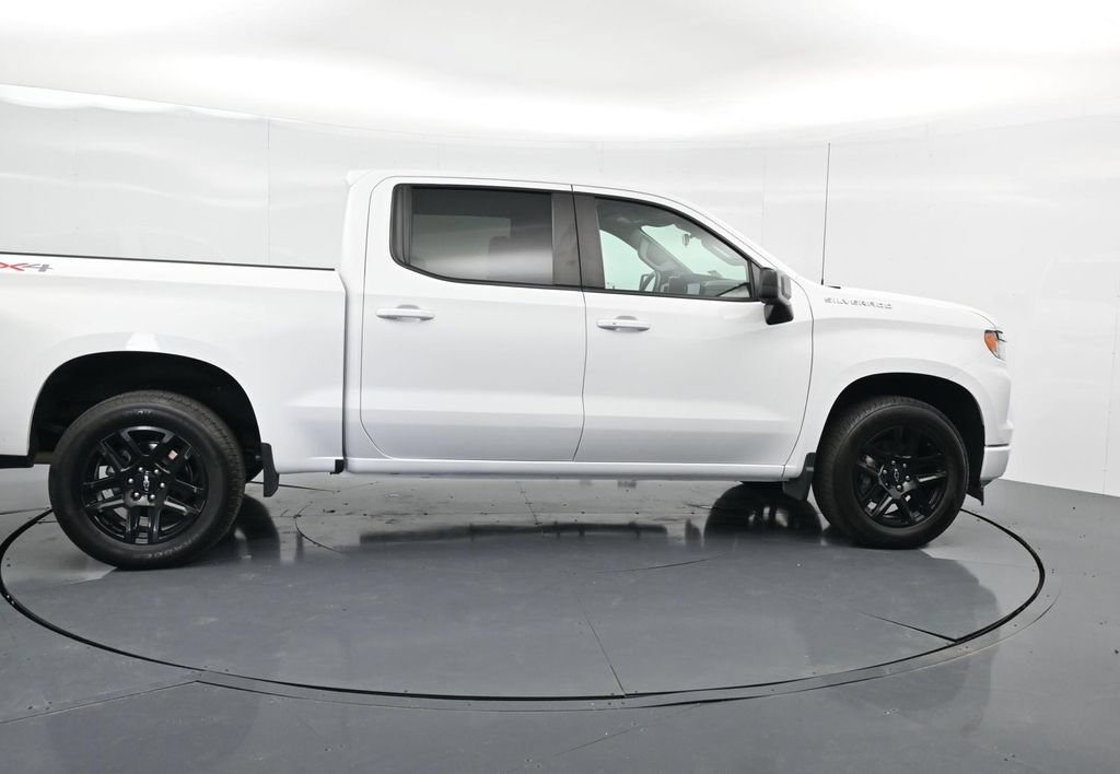 Used 2025 Chevrolet Silverado 1500 RST w/ LPO, Liner Protection Package AWD/4WD image 8