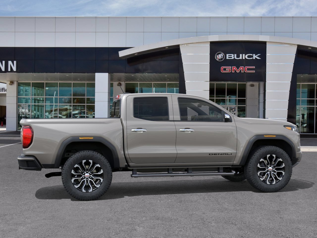 New 2026 GMC Canyon Denali w/ LPO, Black Badging Package AWD/4WD image 5