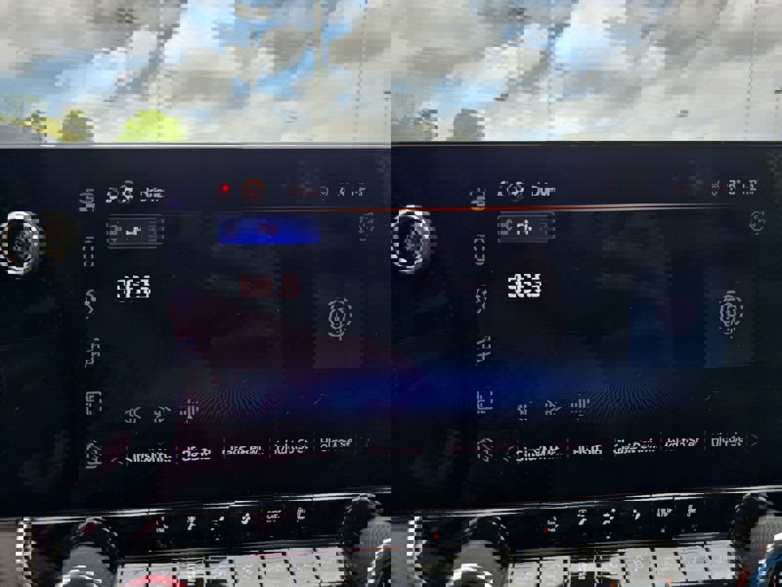 Used 2024 Chevrolet Colorado ZR2 w/ Technology Package image 21