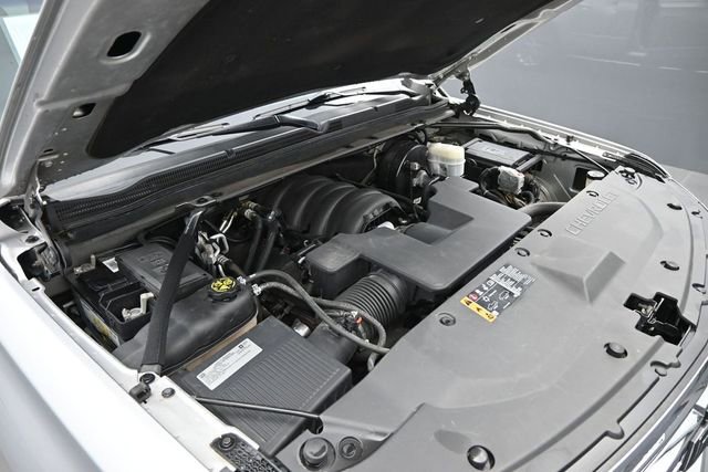 Used 2019 Chevrolet Suburban Premier AWD/4WD image 45