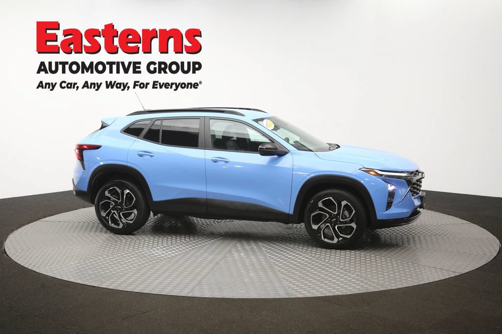Used 2024 Chevrolet Trax RS w/ Driver Confidence Package FWD image 46