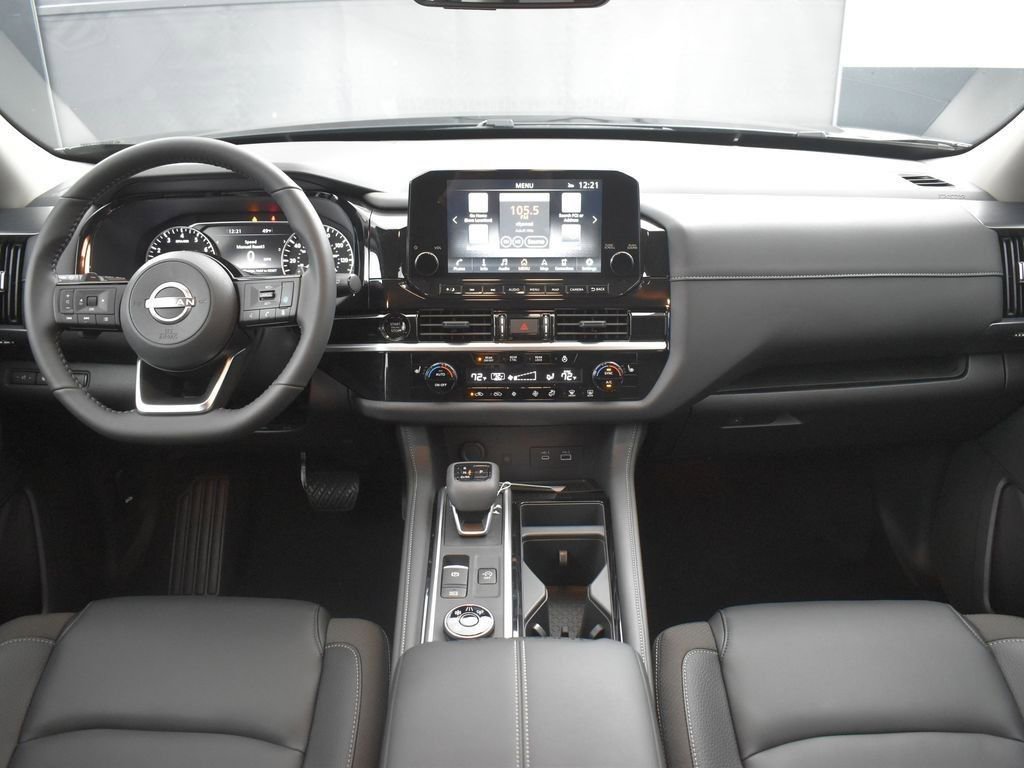 New 2025 Nissan Pathfinder SL image 9