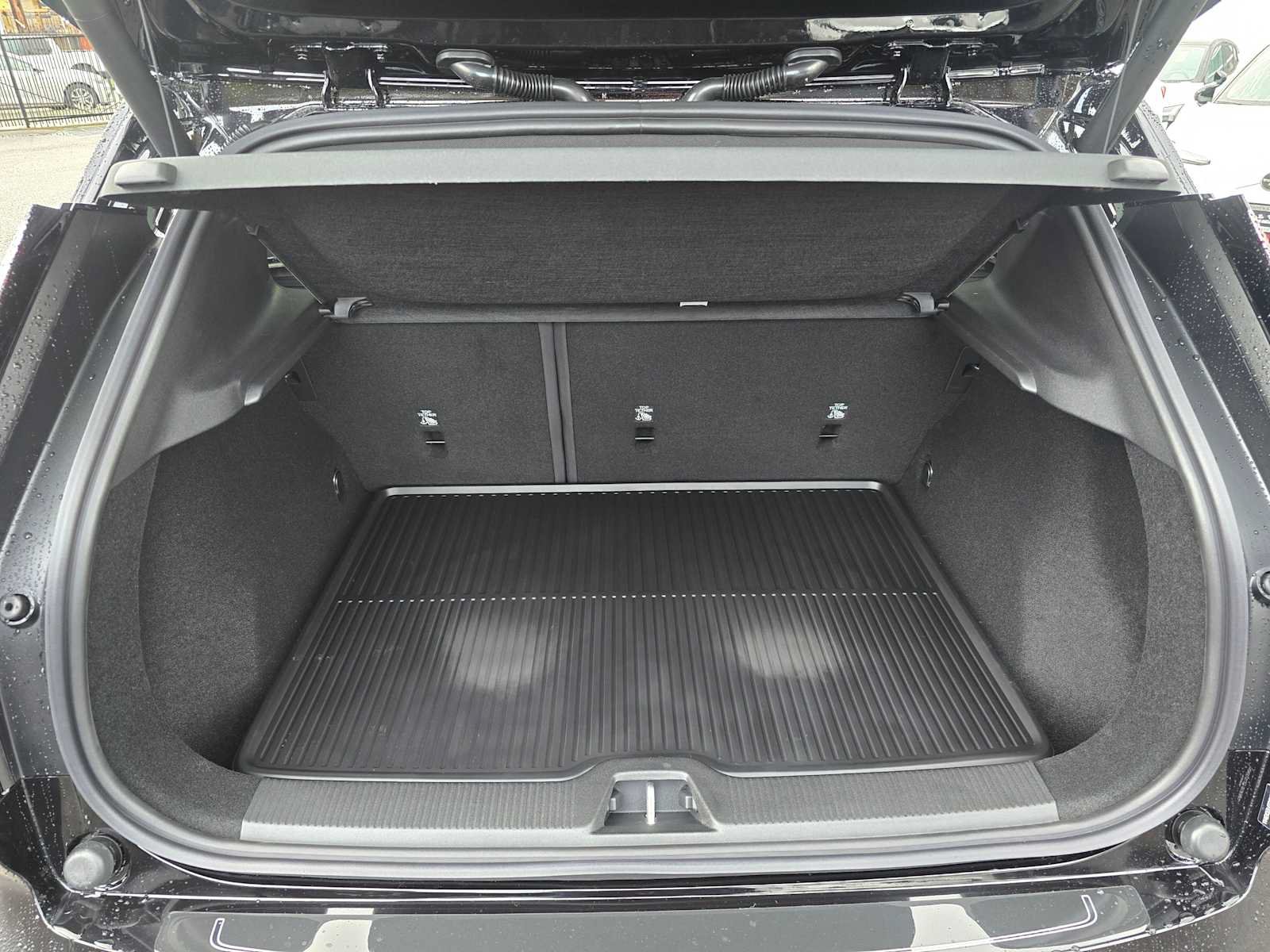 New 2026 Volvo EX30 Ultra w/ Protection Package Premier AWD/4WD image 22