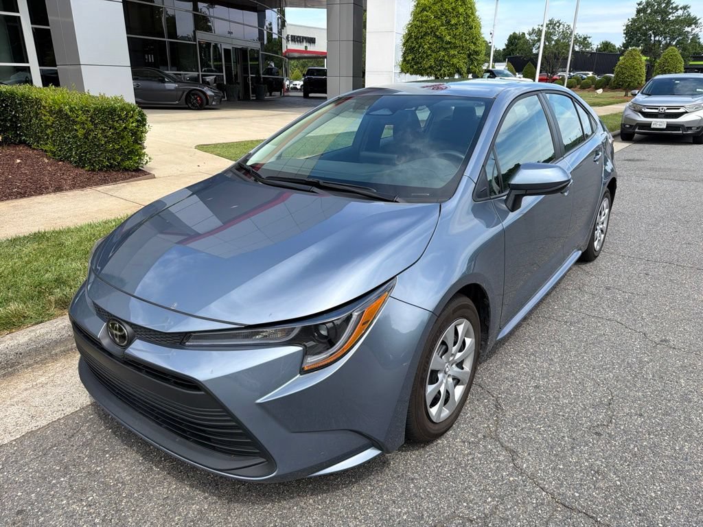 Used 2023 Toyota Corolla LE FWD image 8