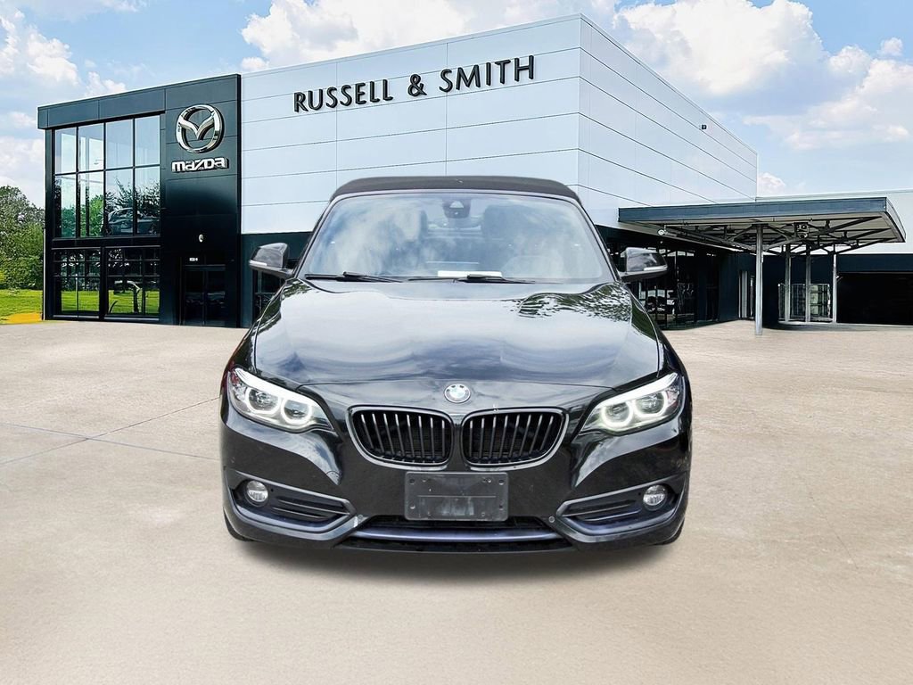 Used 2020 BMW 230i Convertible w/ Premium Package RWD image 2