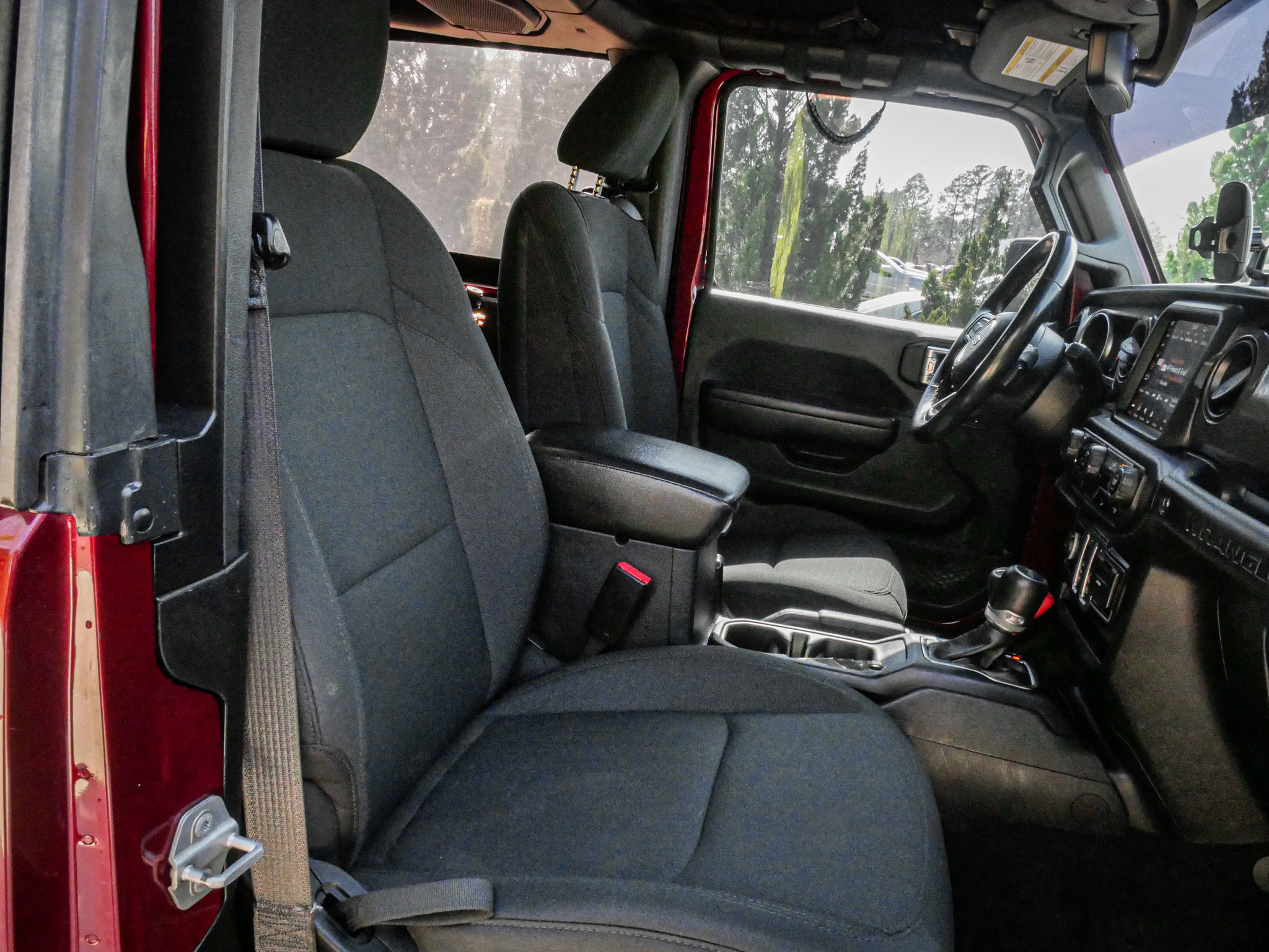 Used 2021 Jeep Wrangler Sport S image 31